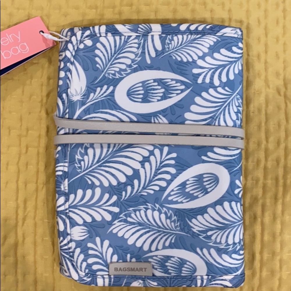 Foldable JEWELRY TRAVEL BAG!!